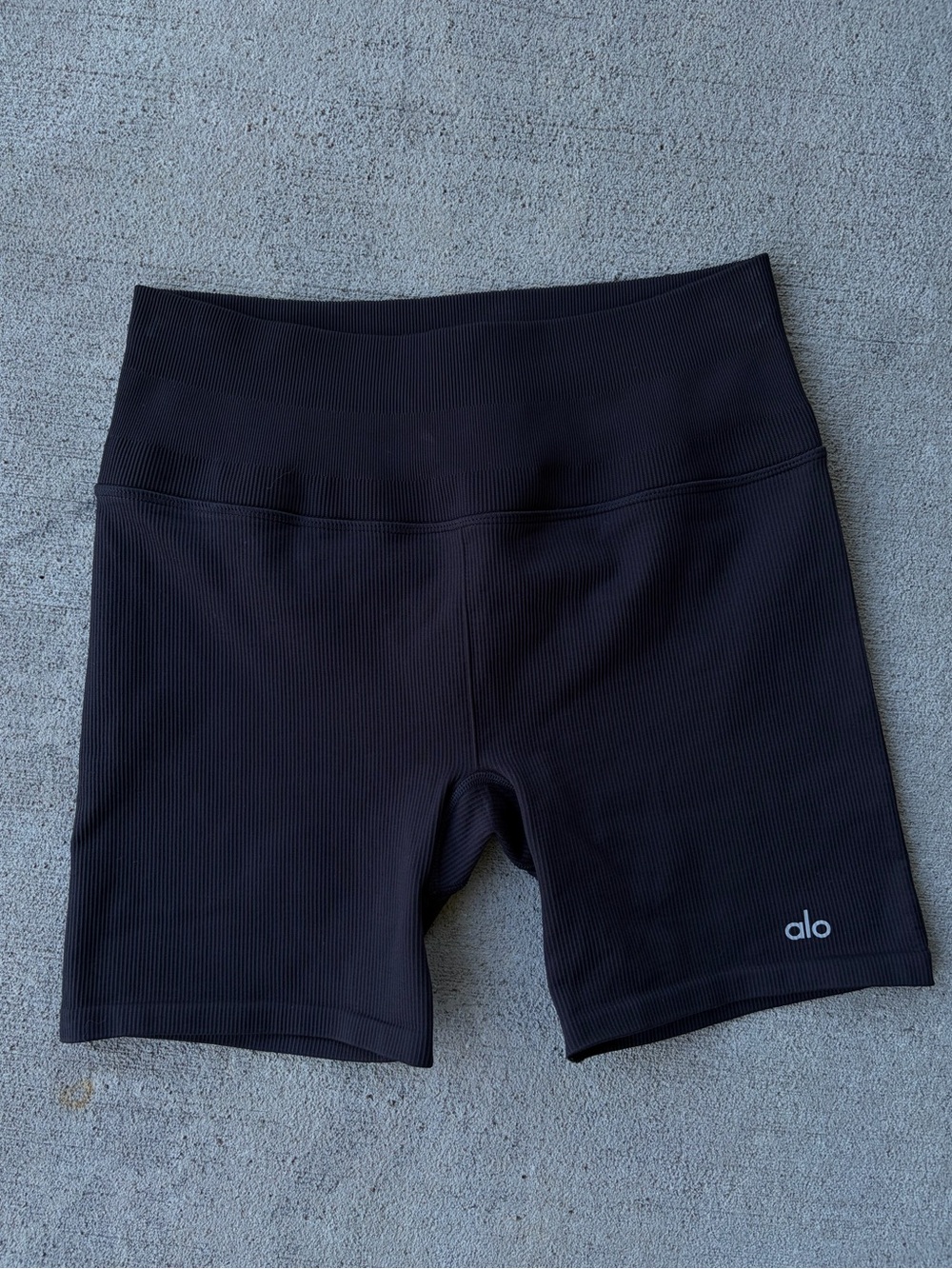 Alo ribbed athletic biker shorts workout bottoms black mindful movement